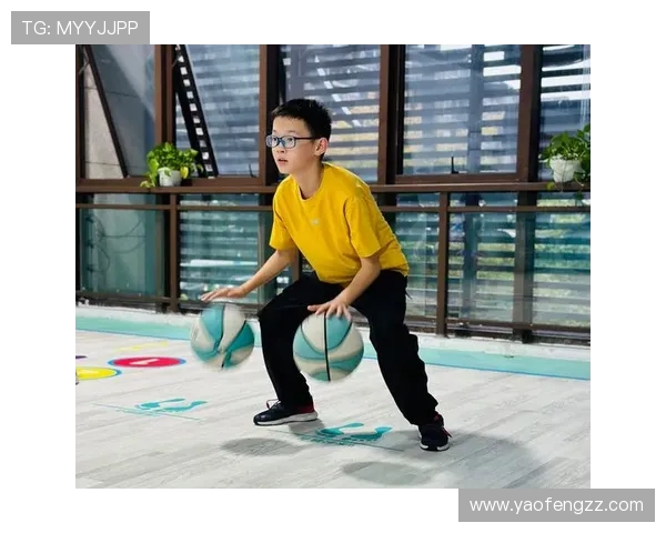 篮球运动中“左右手运球流畅度”是否决定突破的起步角度多样性